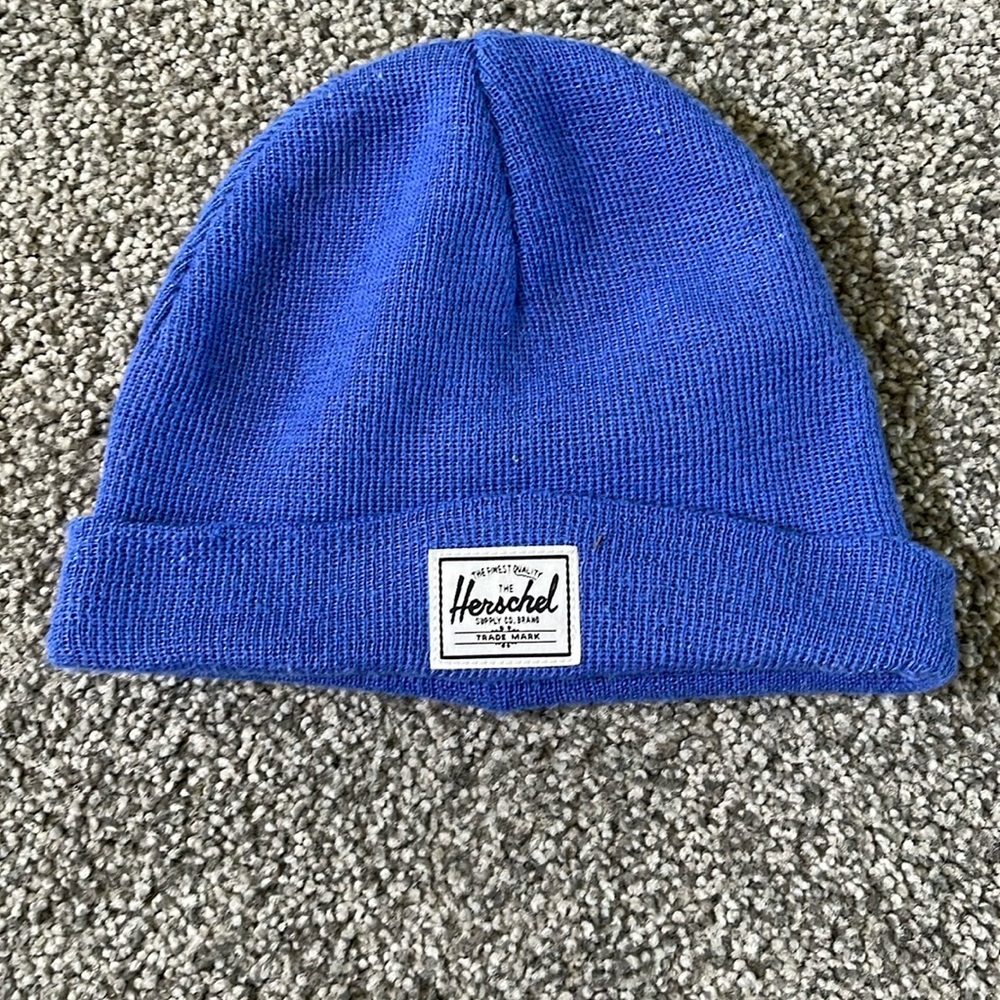 HERSCHEL baby beanie 0-6 months